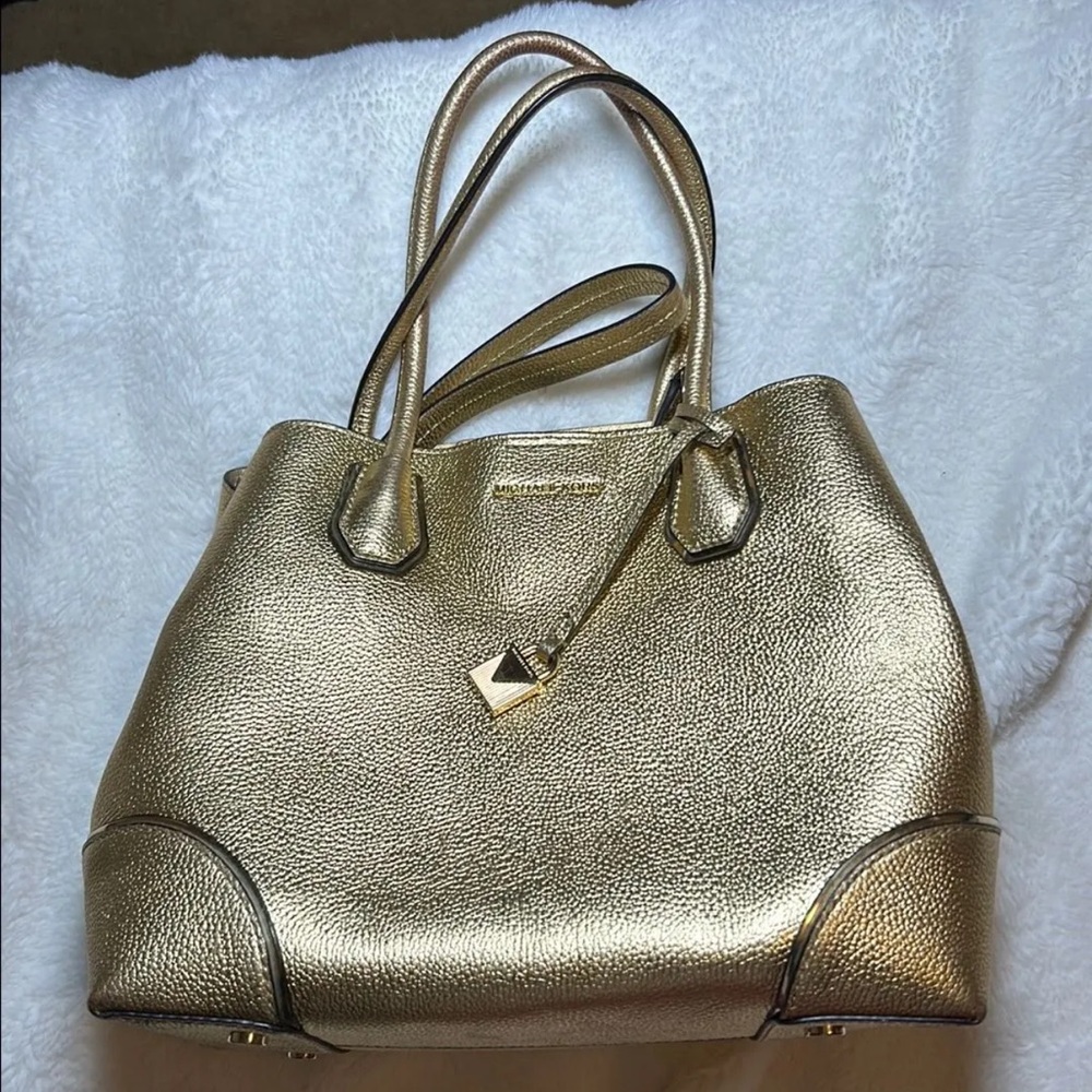 Pre Loved MK Metalic Gold Pebble Leather 2-Way tote w original crossbody strap